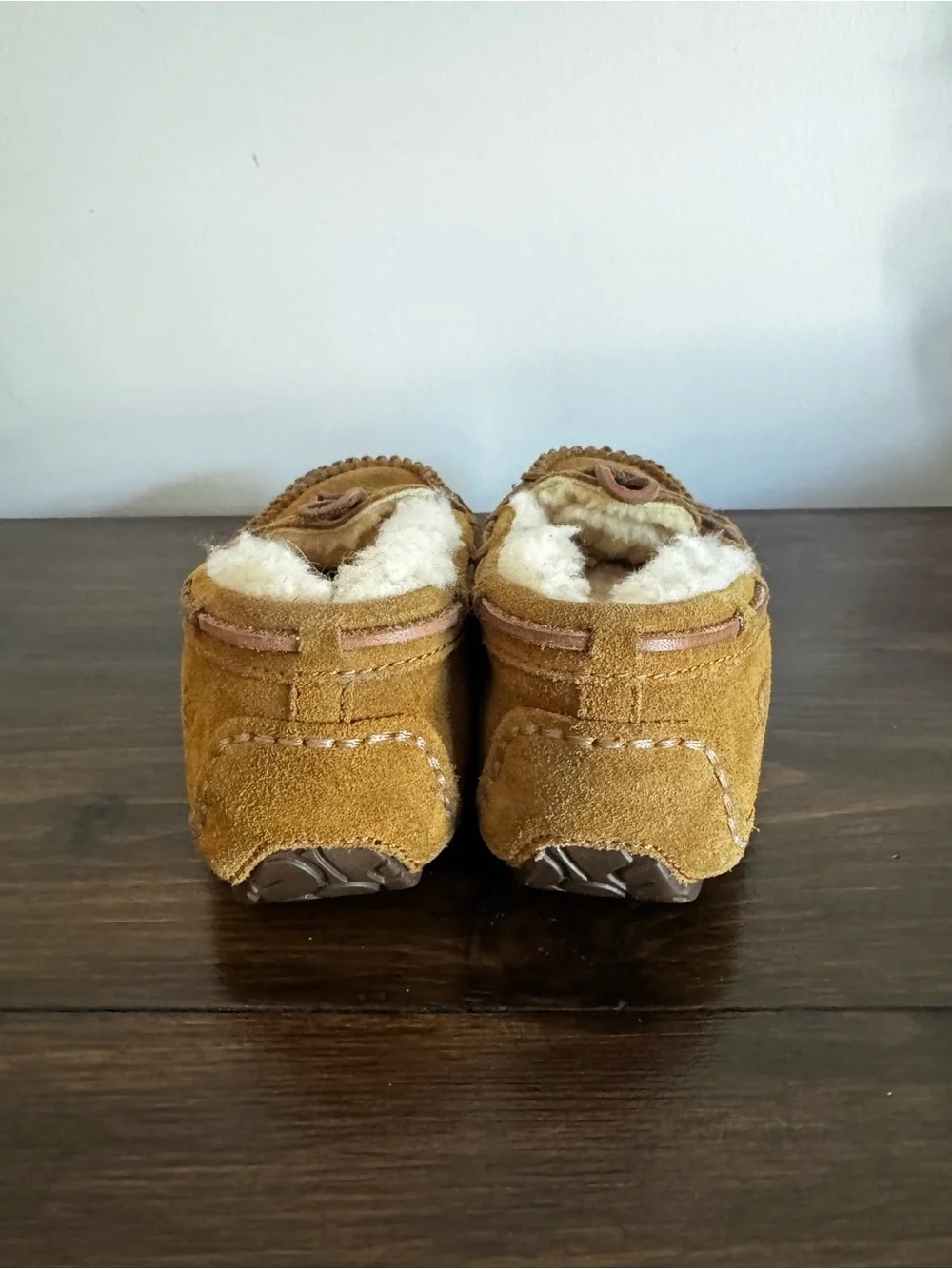 UGG Little Kids size 1 Chestnut Moccasin Slippers with Cream Shearling